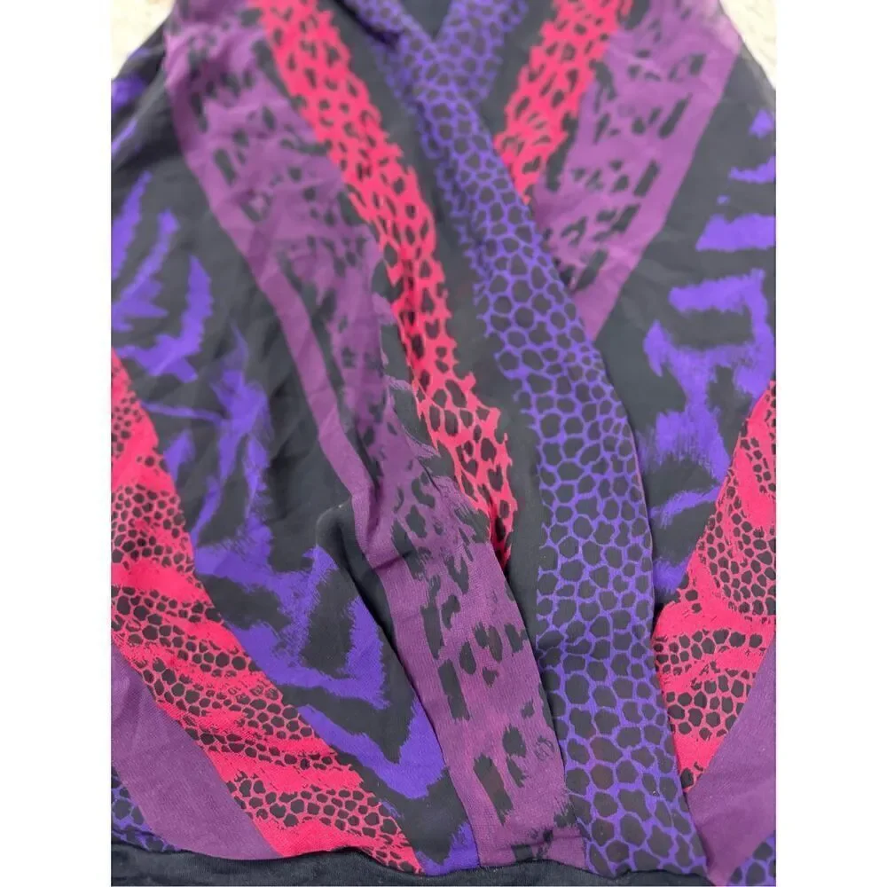 Adorable Black, Purple & Red Animal Print Sleeveless Blouse by Express size Smal